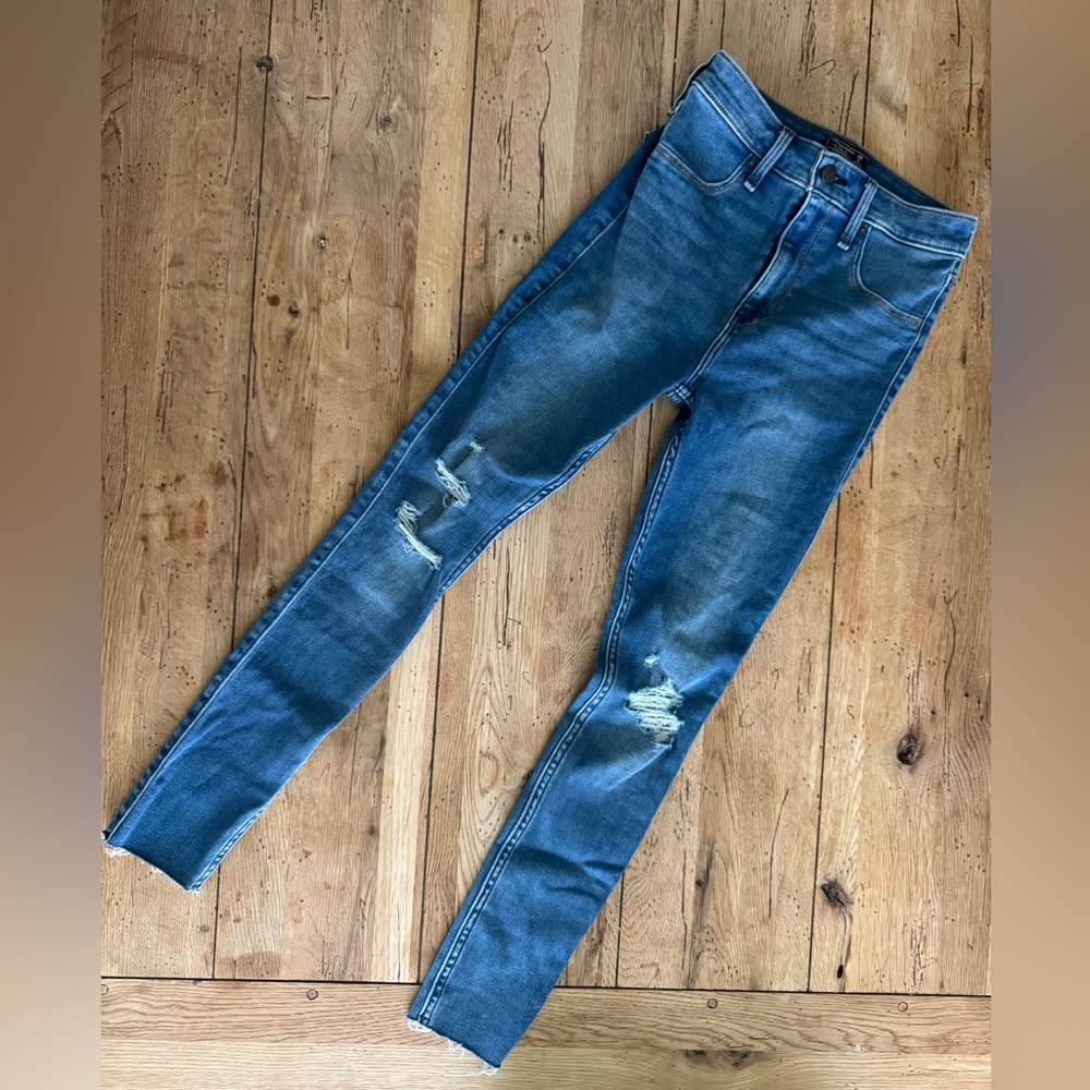 Abercrombie & Fitch Women's Ripped Skinny Jeans - Blue